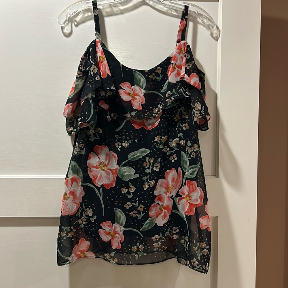 CABI floral top - Bundle Discounts!